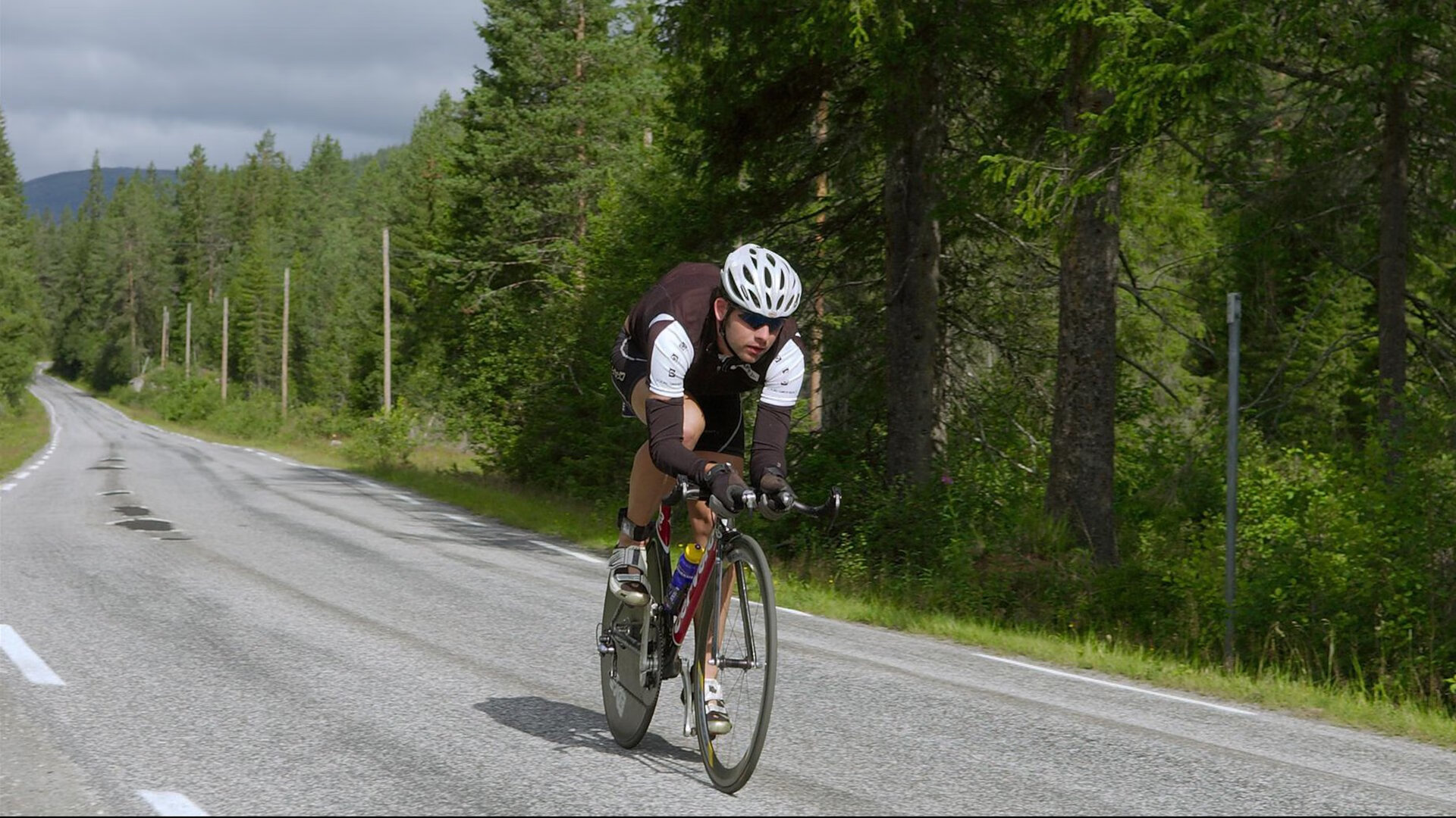 巴尔：每次防守后的反击，他都能迅速找到全黑队的进攻突破点，巴尔巴训练